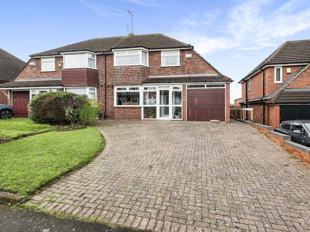 3 bed semidetached house for sale in Brackenfield Road, Halesowen B63
