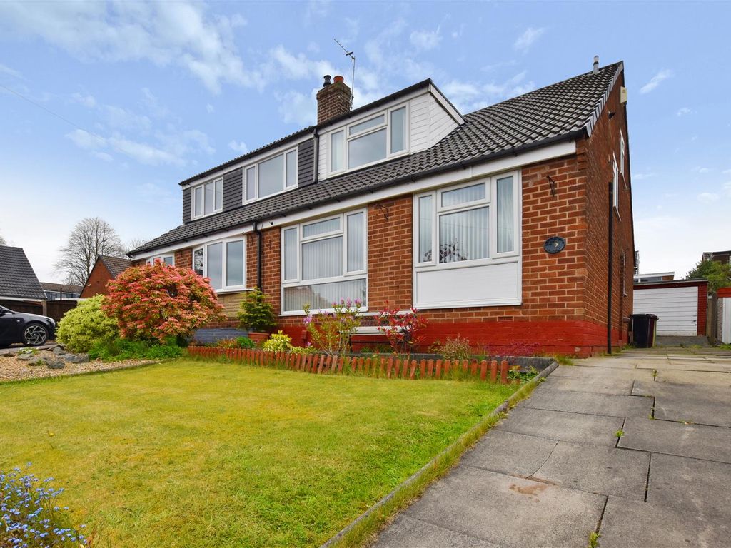 3 bed semidetached bungalow for sale in Lincoln Avenue, Little Lever