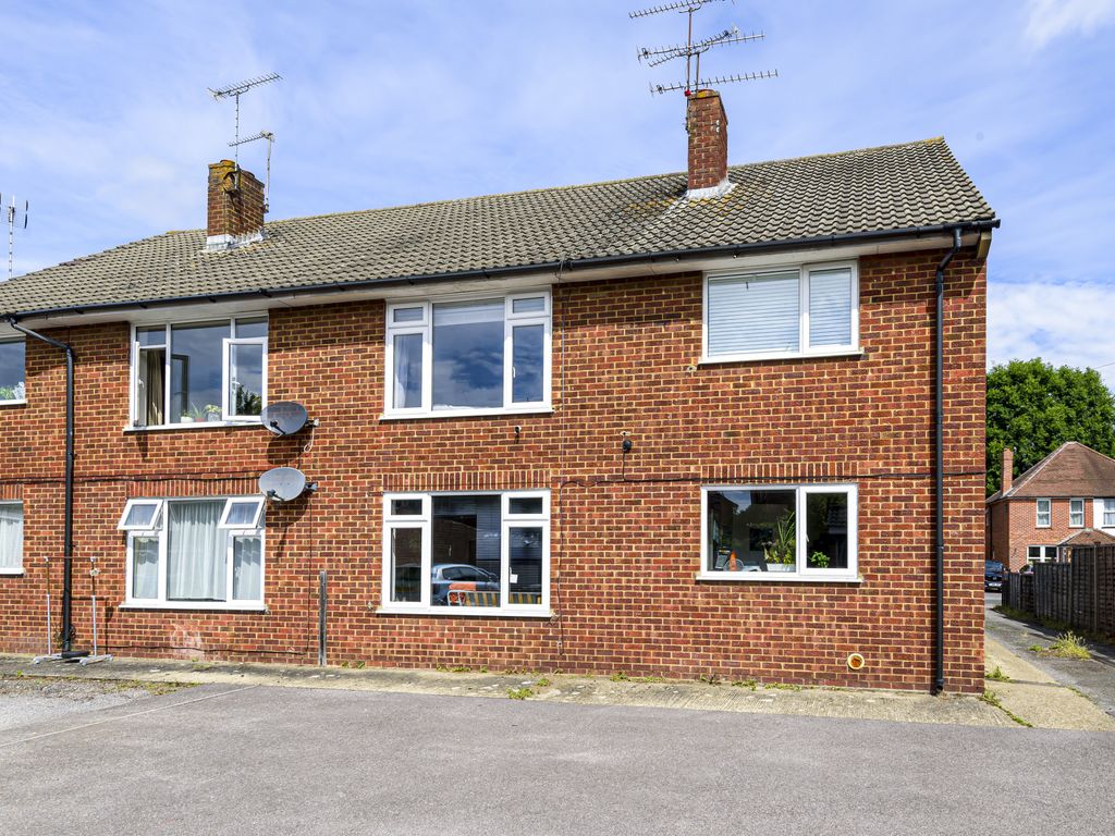 2 bed for sale in Southwood Road, Farnborough GU14 Zoopla