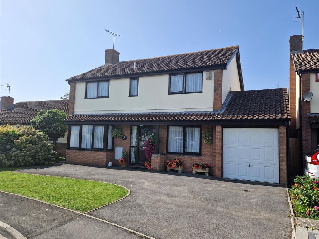4 bed detached house for sale in Boundary Close, WestonSuperMare BS23