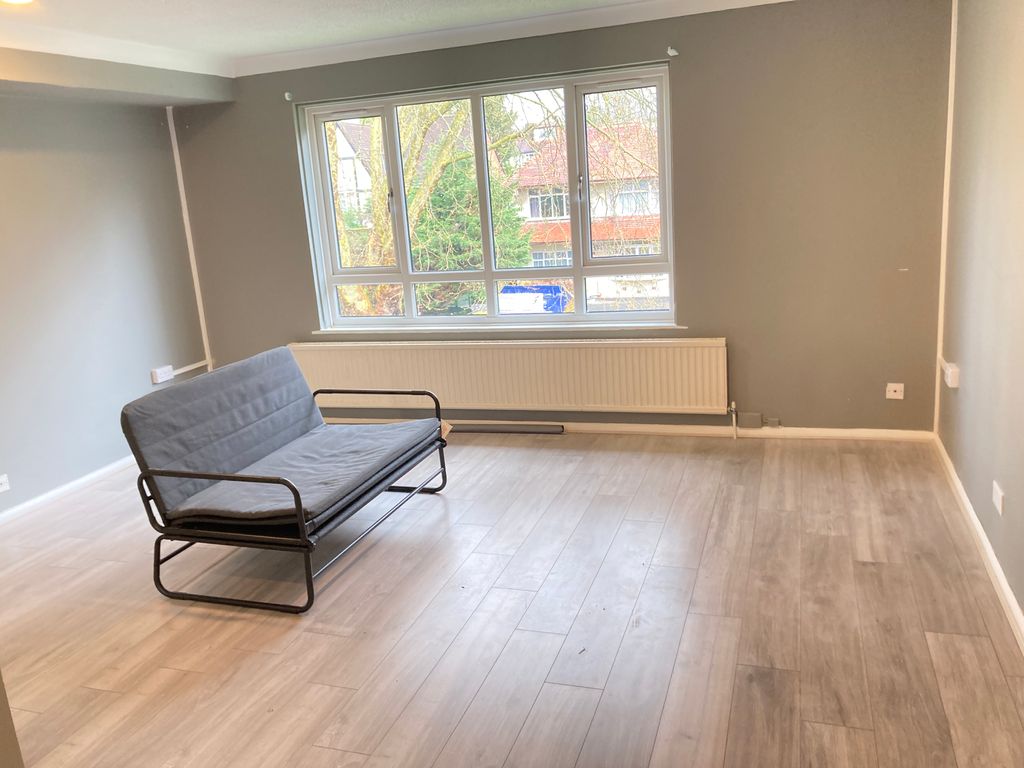 2 bed flat to rent in The Avenue, Hatch End, Pinner HA5 Zoopla