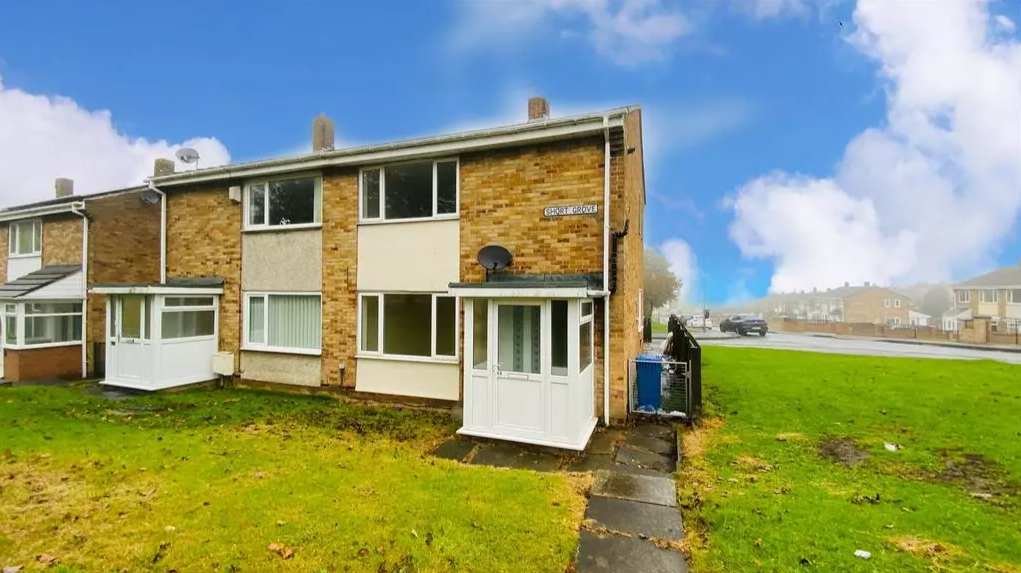 2 bed semidetached house to rent in Short Grove, Murton, Seaham SR7