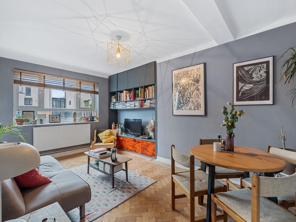 2 bed flat for sale in Denman House, Lordship Terrace, London N16, £