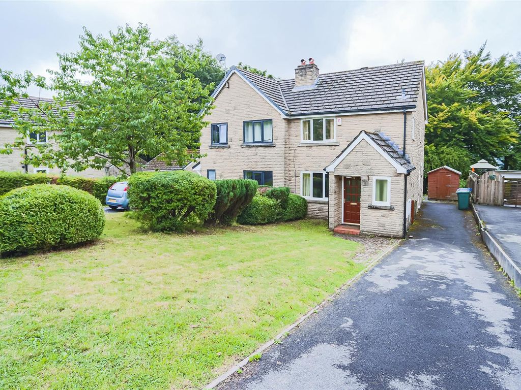 3 bed property for sale in Moorside Crescent, Bacup OL13 Zoopla