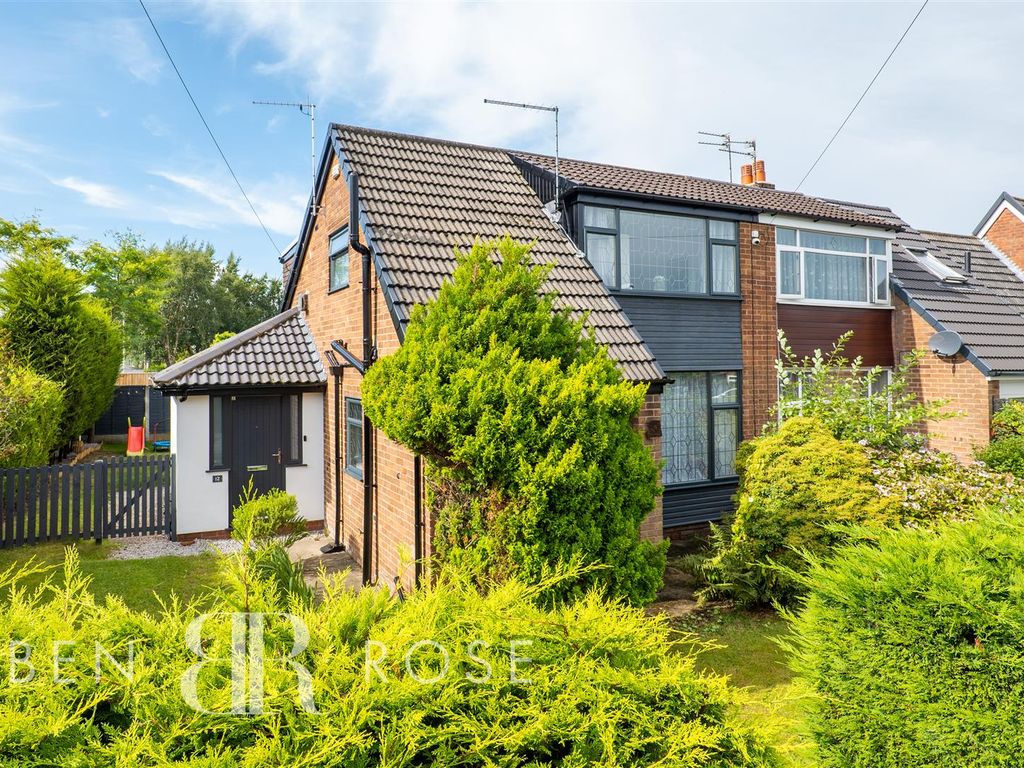 4 bed semidetached house for sale in Birch Crescent, Hoghton, Preston