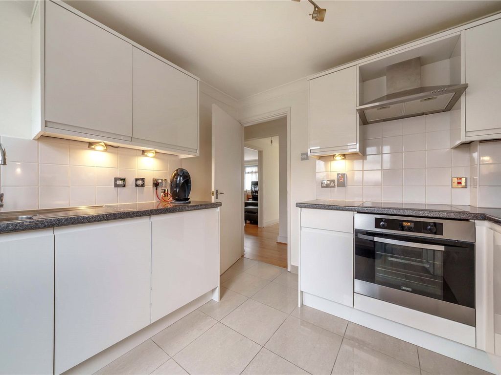 2 bed for sale in Hobart Close, Whetstone N20 Zoopla