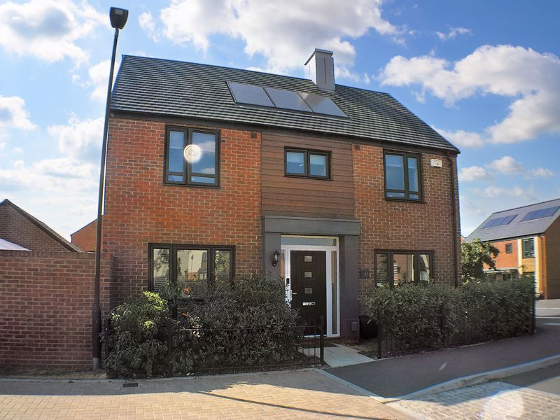 3 bed detached house for sale in Amberoid Drive, Cleeve