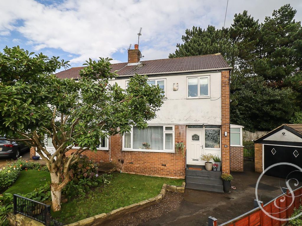 3 bed semidetached house for sale in Norfolk Close, Chapel Allerton