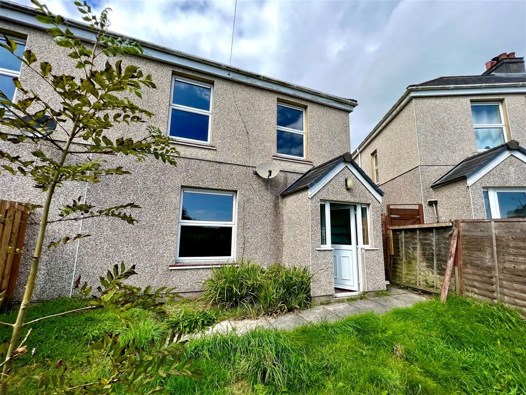 4 bed semidetached house for sale in Budock Water, Falmouth TR11, £