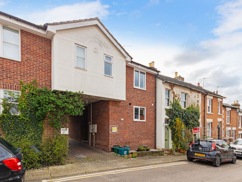 3 bed semidetached house for sale in Burlington Road, Colchester CO3