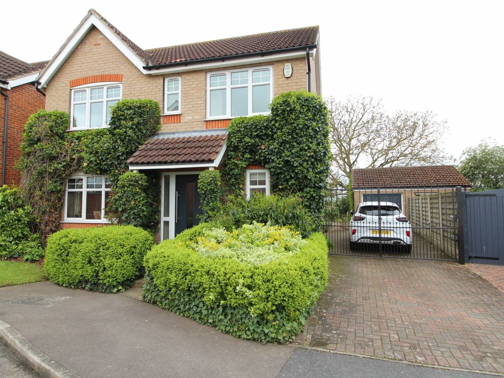 4 bed detached house for sale in Johnson Drive, Scotter, Lincolnshire