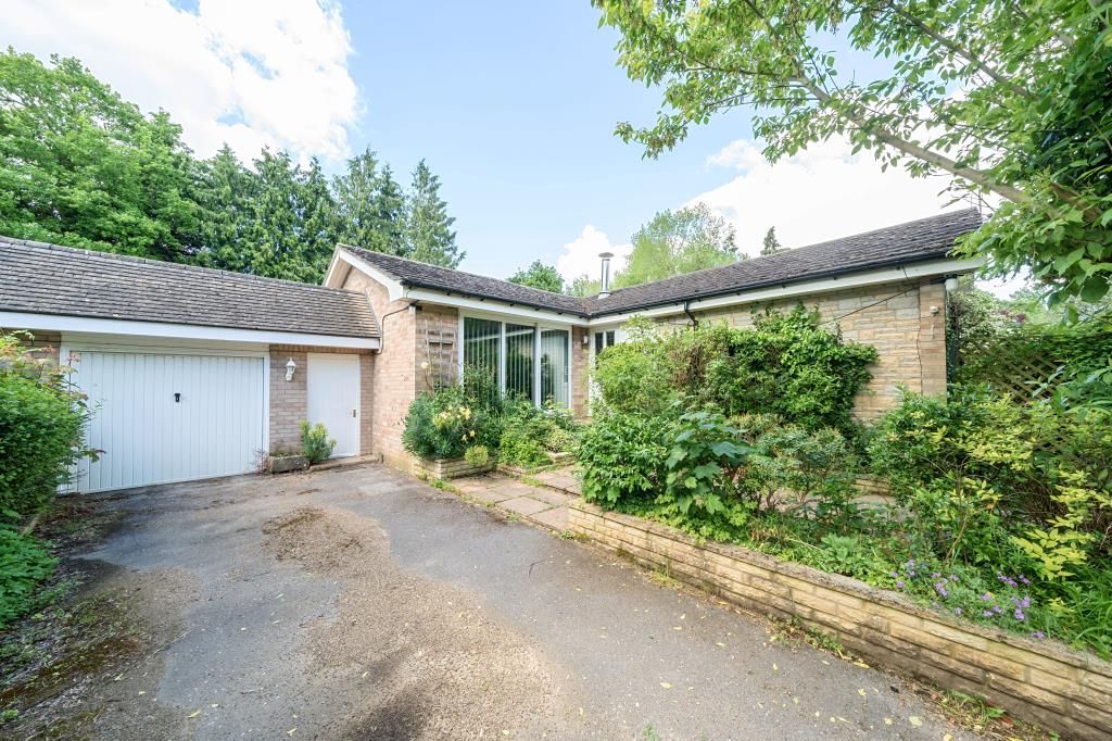 5 bed detached bungalow for sale in Abingdon, Dry Sandford, Oxfordshire