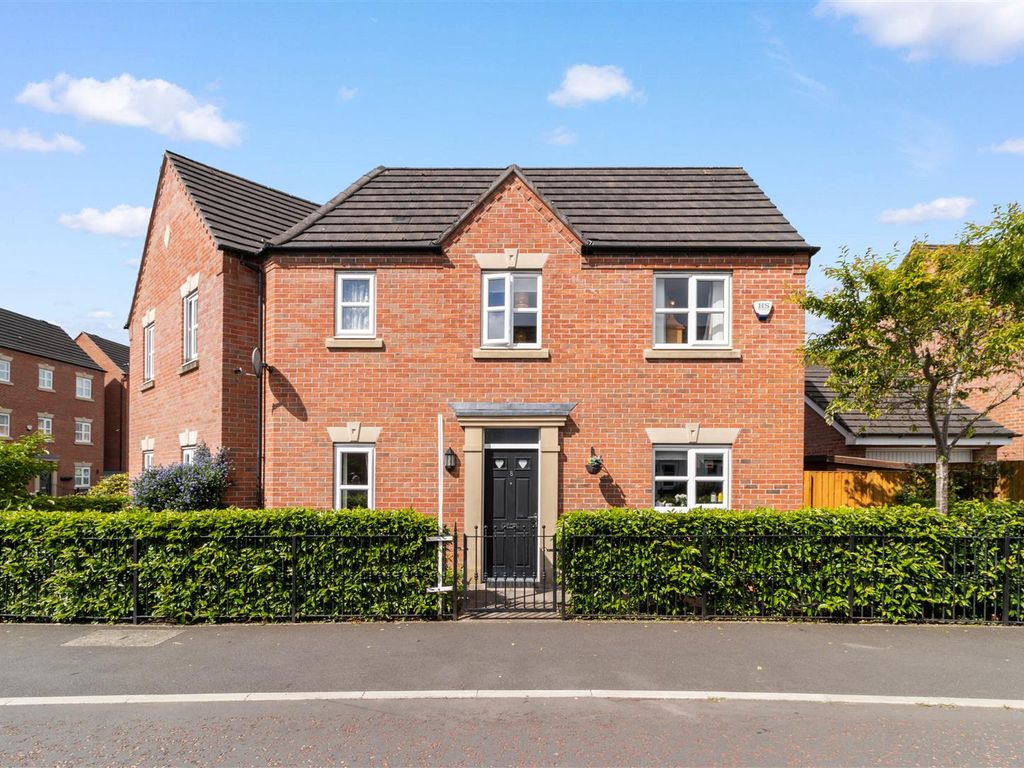 3 bed semidetached house for sale in Edgewater Place, Latchford
