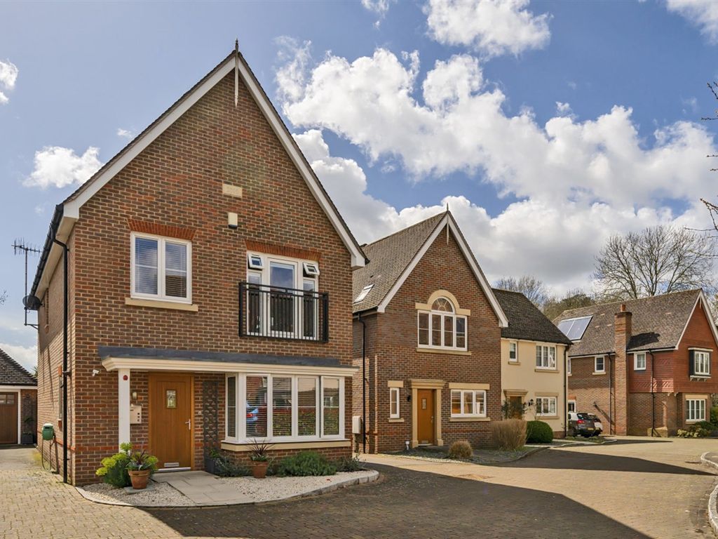 4 bed detached house for sale in 2 Meadow Close, Lavant, West Sussex