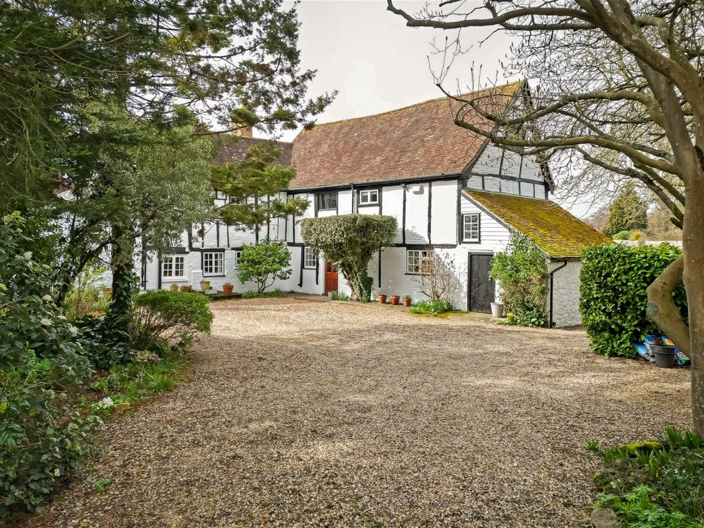 4 bed detached house for sale in Teston Road, Offham, West Malling ME19