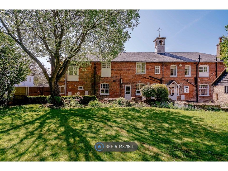 3 bed flat to rent in Stable Cottage, Berkhamsted HP4 Zoopla
