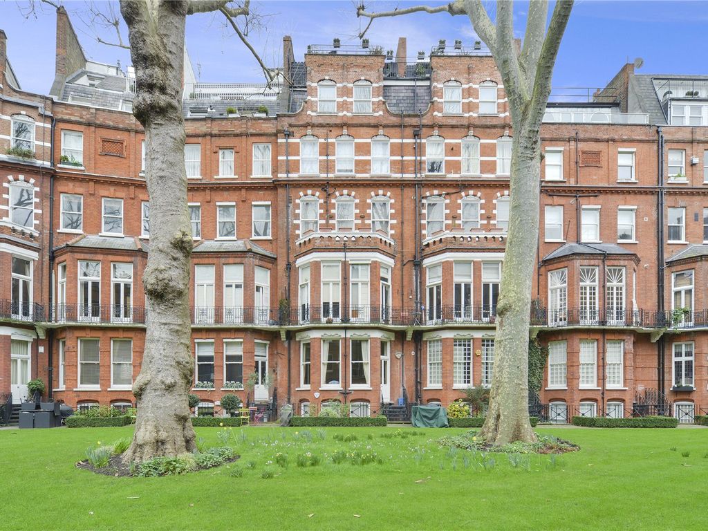 Egerton Gardens SW3  