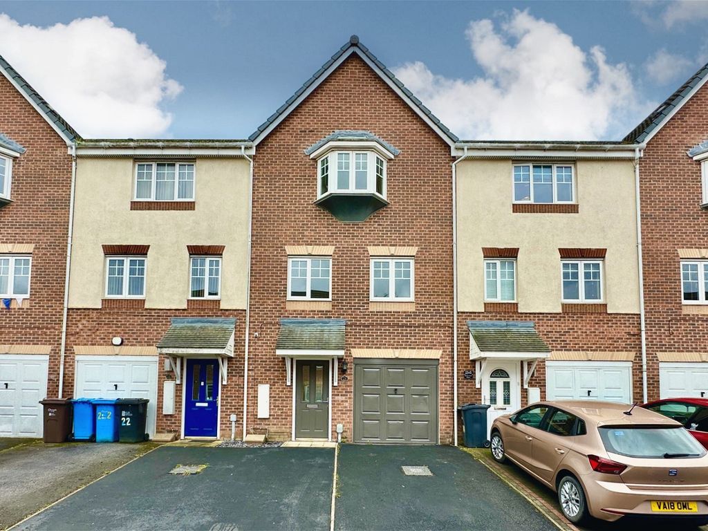4 bed terraced house for sale in Staunton Park, Kingswood, Hull HU7