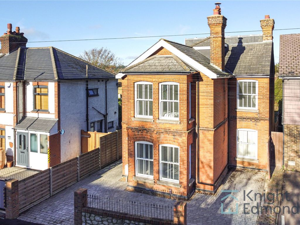 4 bed detached house for sale in Old Tovil Road, Maidstone, Kent ME15