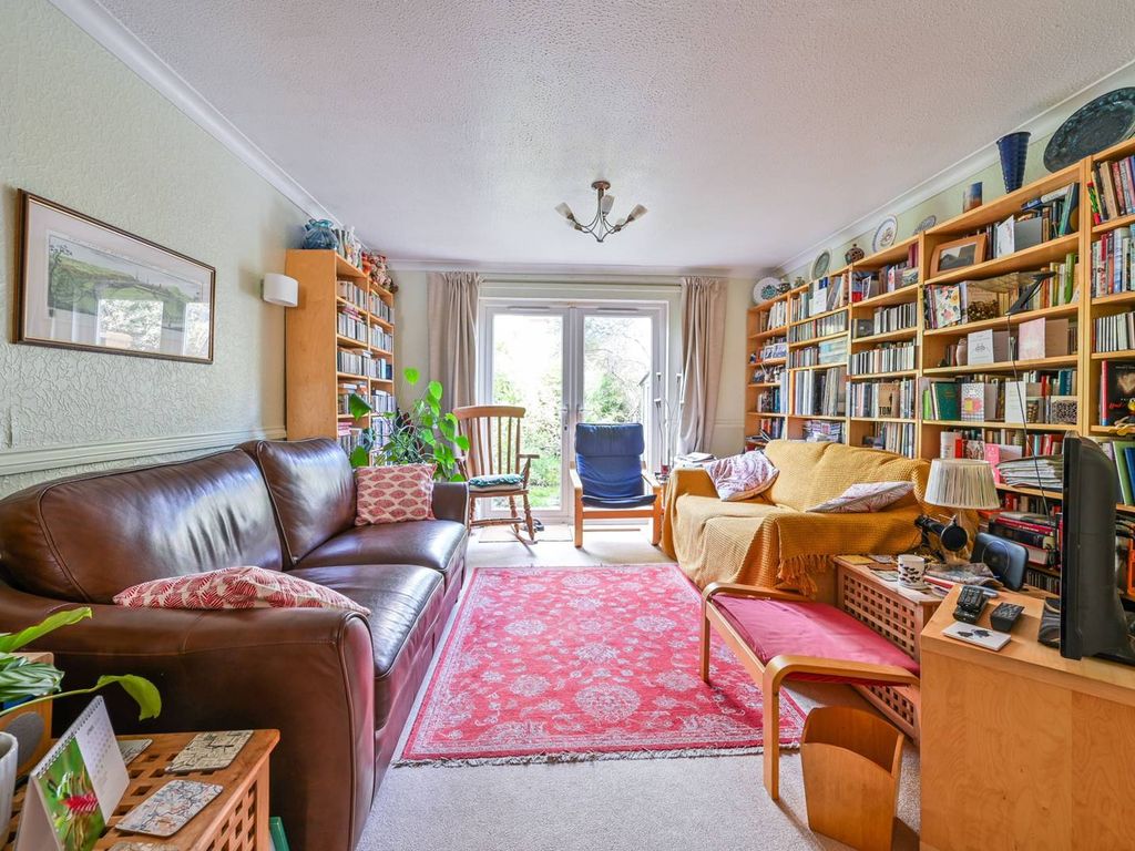 2 bed terraced house for sale in Canterbury Place, Elephant And Castle