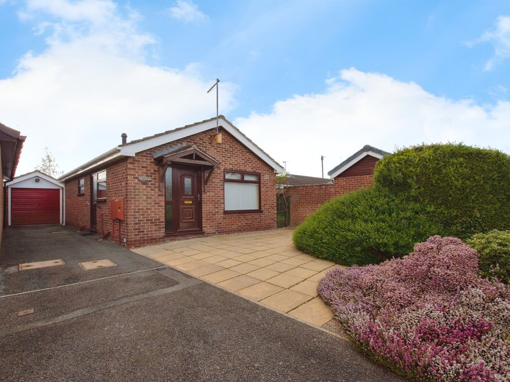 2 bed detached bungalow for sale in Wollaton Court, Bulwell, Nottingham