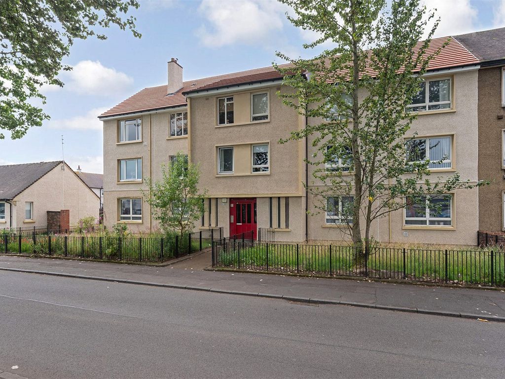 3 bed flat for sale in Glasgow Road, Camelon, Falkirk, Stirlingshire