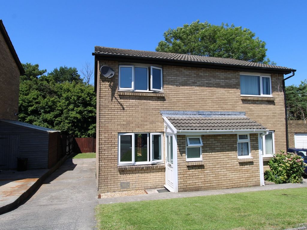 2 bed semidetached house for sale in Hunters Ridge, Brackla, Bridgend