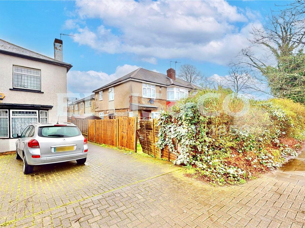 2 bed end terrace house for sale in Harrow Road, Wembley HA0, £465,000