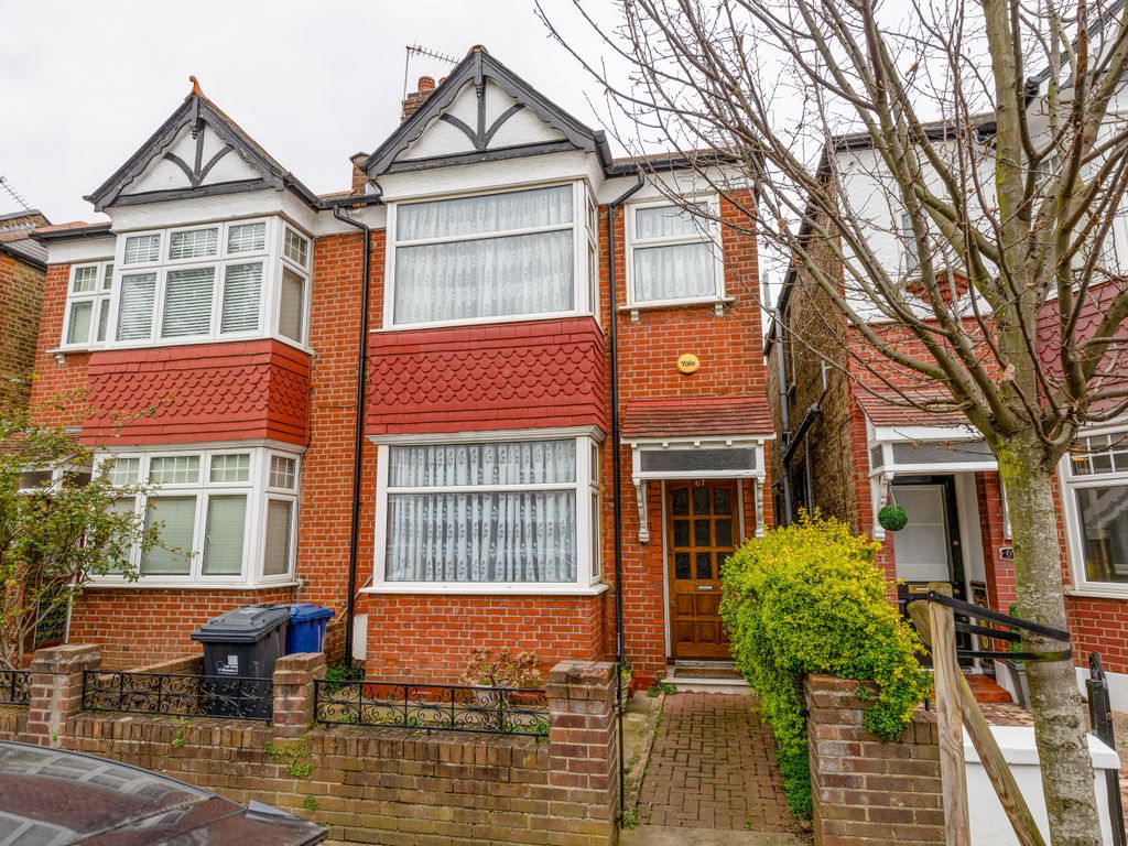 3 bed semidetached house for sale in Sydney Road, London W13, £700,000