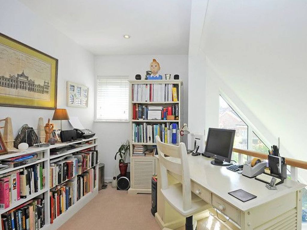 3 bed detached house for sale in Macdowall Road, Queen Elizabeth Park, Guildford GU2 Zoopla