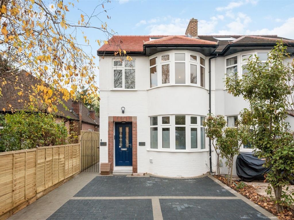 3 bed property to rent in Grand Drive, Raynes Park, London SW20 Zoopla