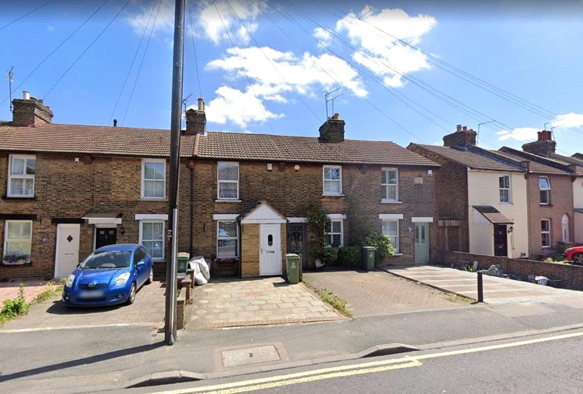 3 bed detached house to rent in Bourne Road, Bexley, Kent DA5, £1,850