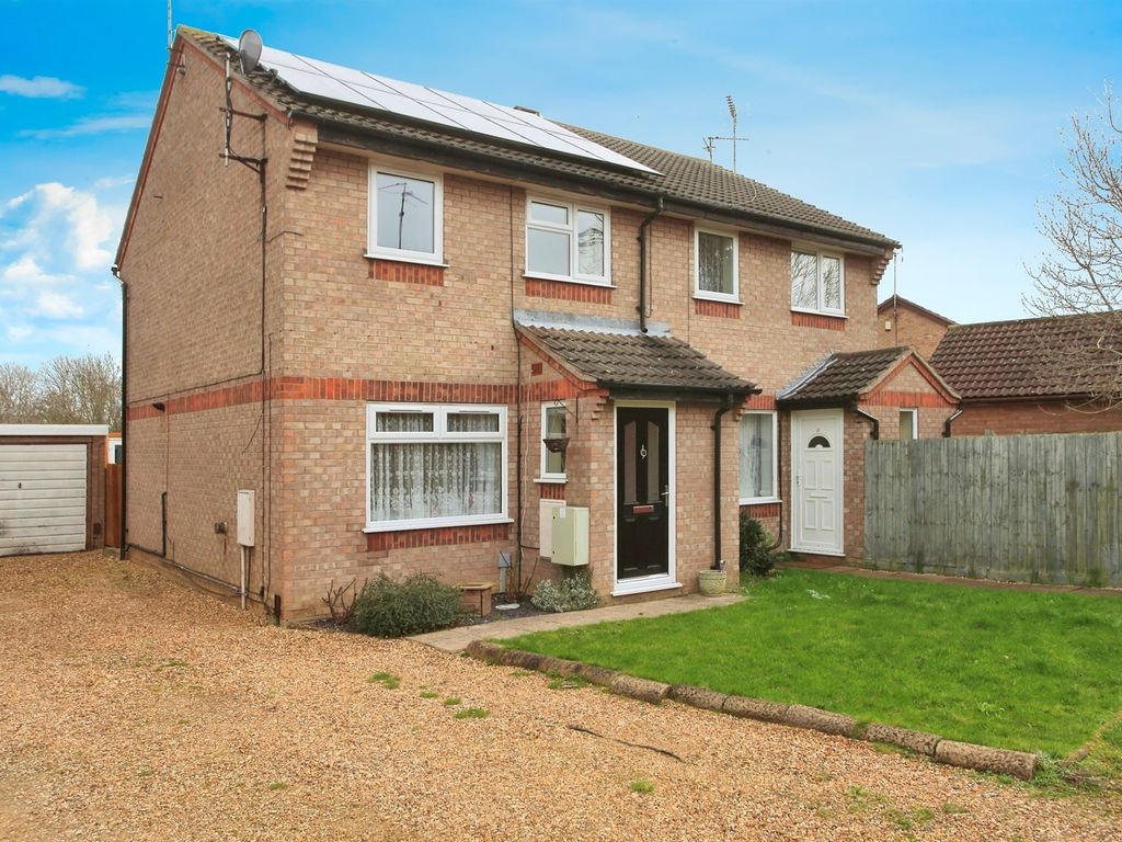 3 bed semidetached house for sale in Mealsgate, Gunthorpe, Peterborough PE4, £240,000 Zoopla