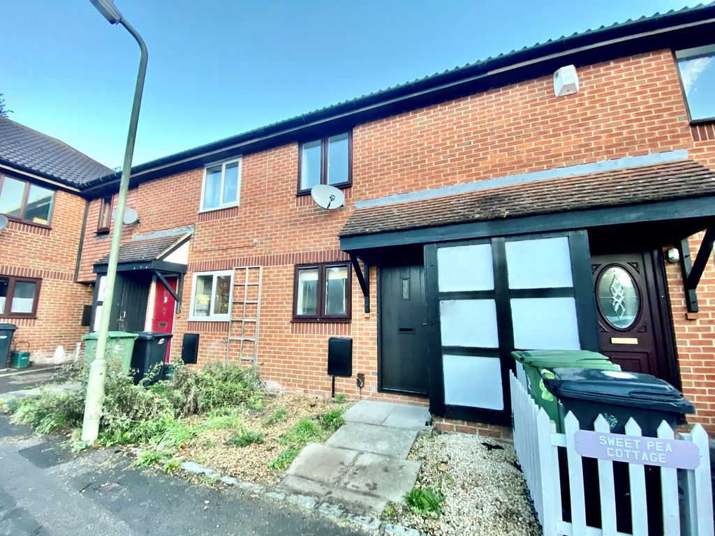 2 bed property to rent in Balliol Drive, Didcot OX11, £1,250 pcm Zoopla