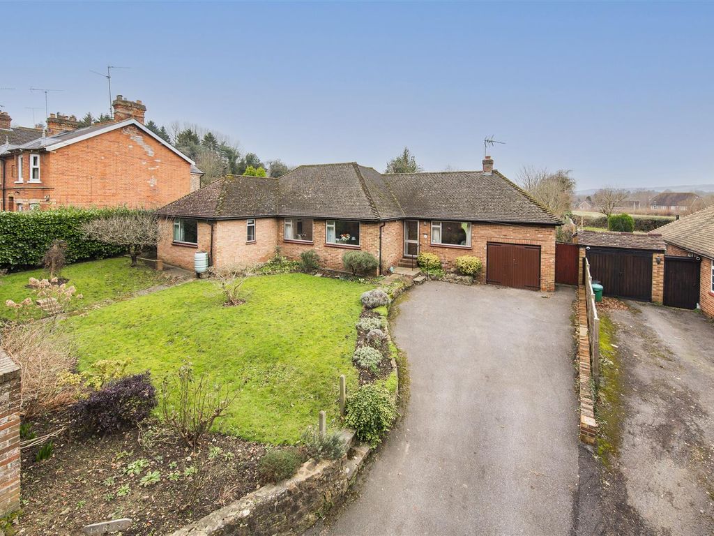 4 bed detached bungalow for sale in Church Road, Sundridge, Sevenoaks