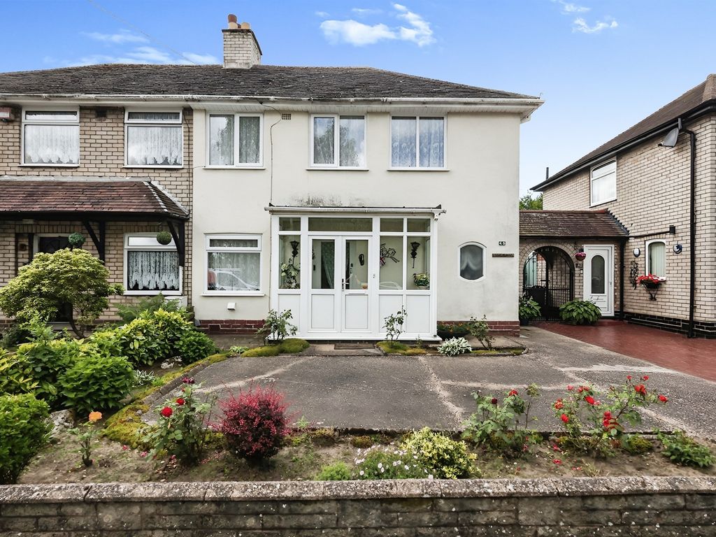 3 bed semidetached house for sale in The Hays Kents Moat, Kitts Green