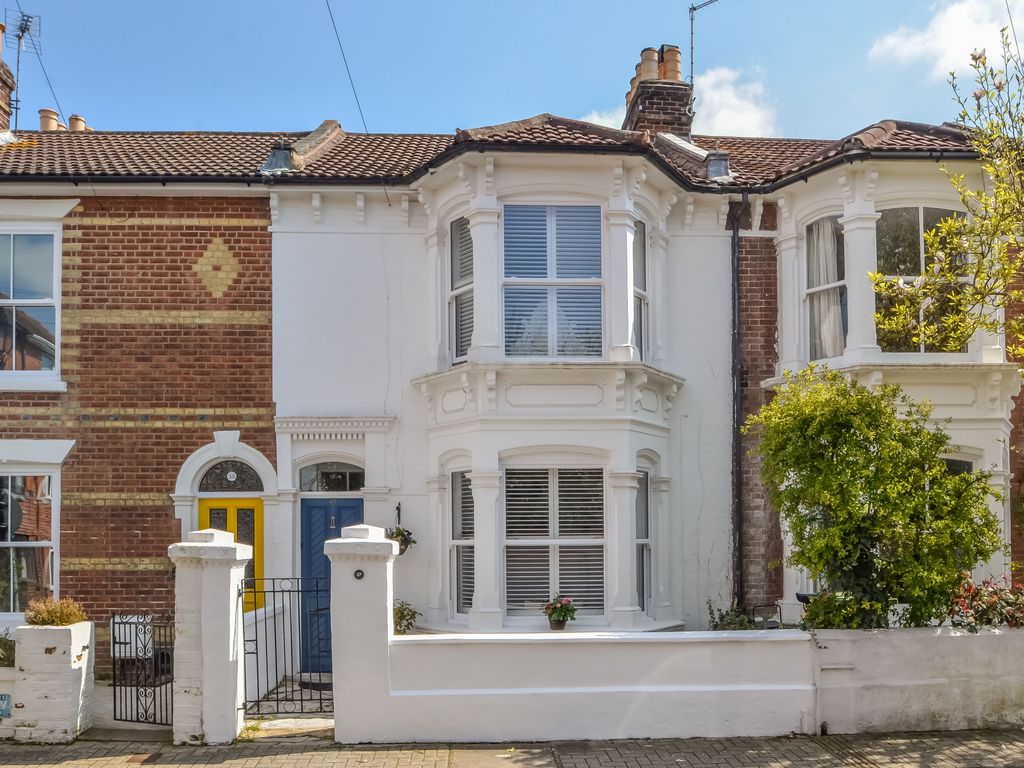 4 bed terraced house for sale in Pelham Road, Southsea PO5, £575,000
