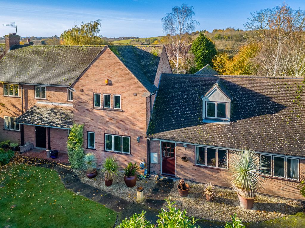 4 bed detached house for sale in Church Street, Offenham