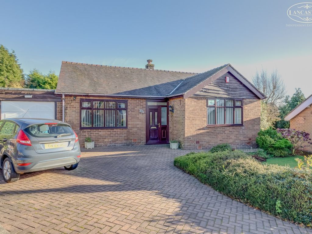 2 bed bungalow for sale in Moss Drive, Horwich, Bolton BL6, £365,000