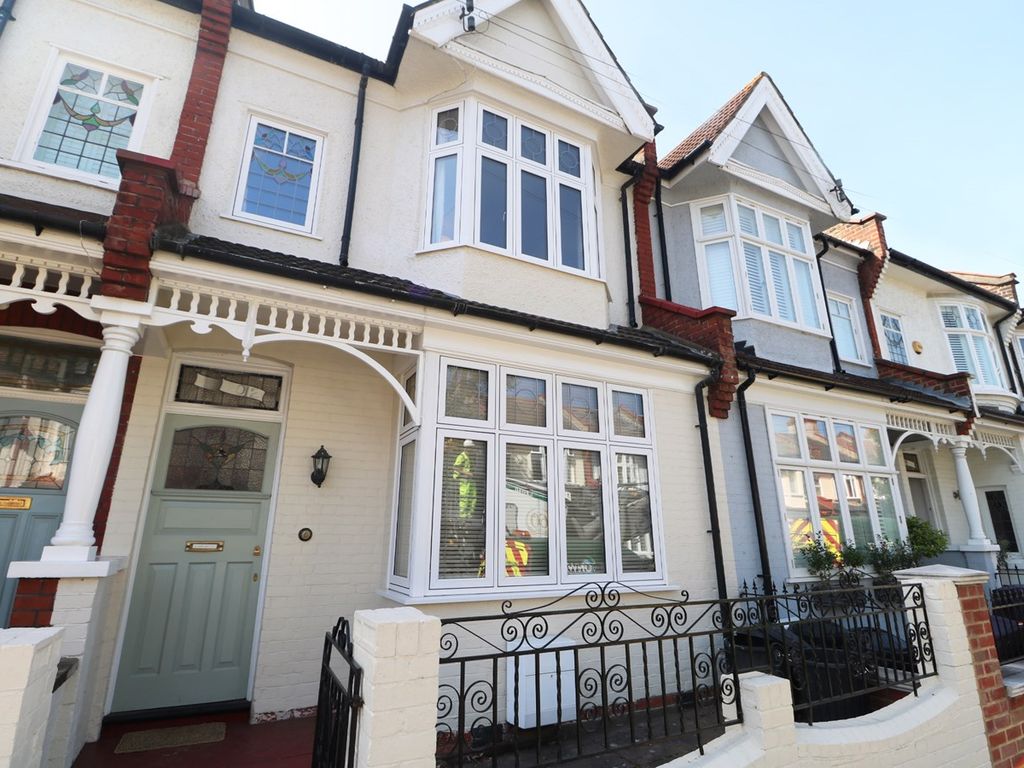 4 bed terraced house to rent in Brudenell Road, London SW17, £3,500 pcm
