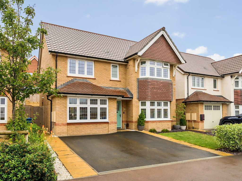 4 bed detached house for sale in Honeysuckle Avenue, Cheltenham