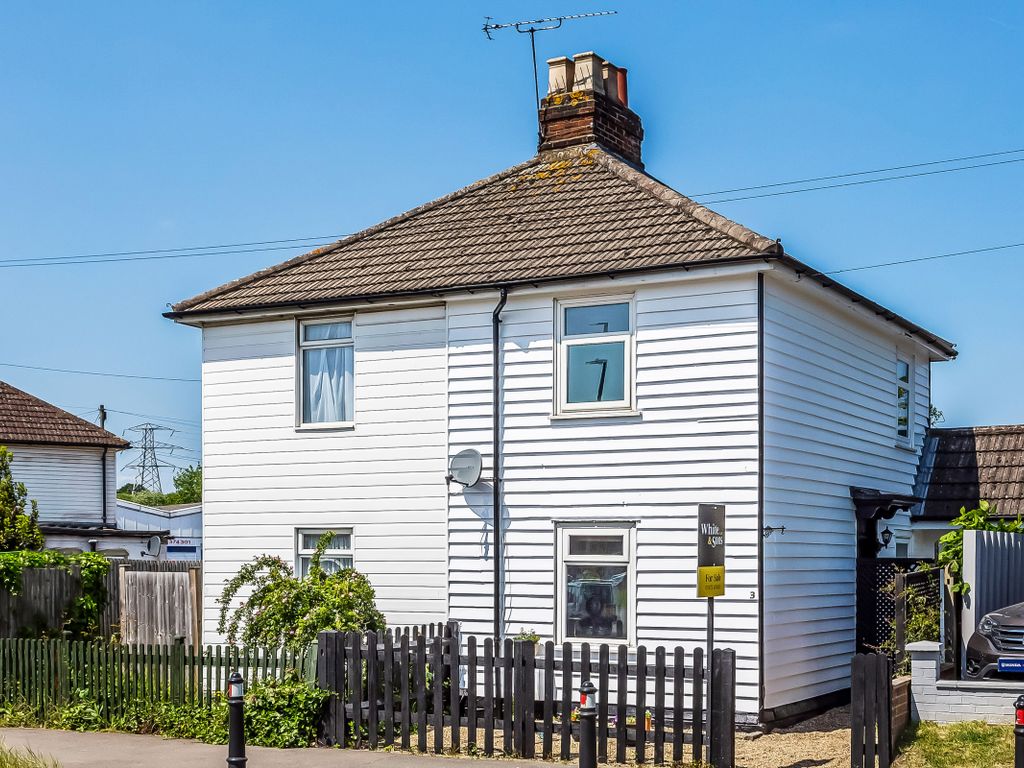 2 bed semidetached house for sale in Wood Lane, Leatherhead