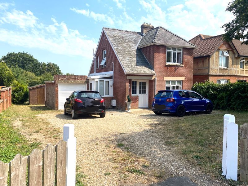 2 bed detached house to rent in Church Road, Wootton Bridge, Ryde PO33