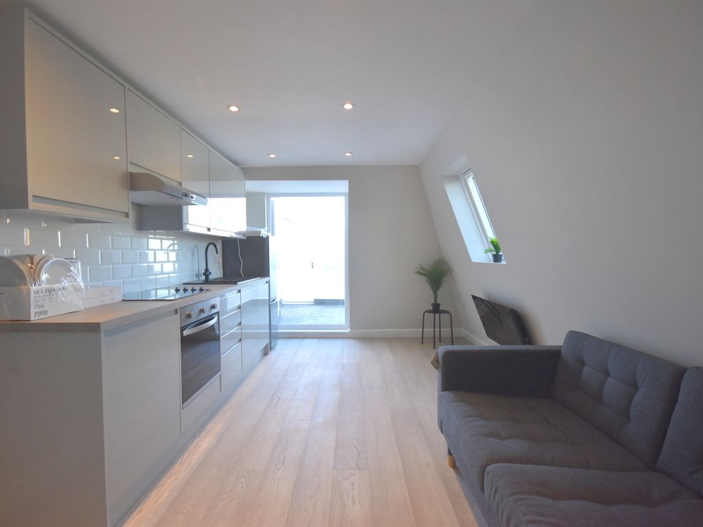 1 bed flat to rent in Queenstown Road, London SW8 Zoopla