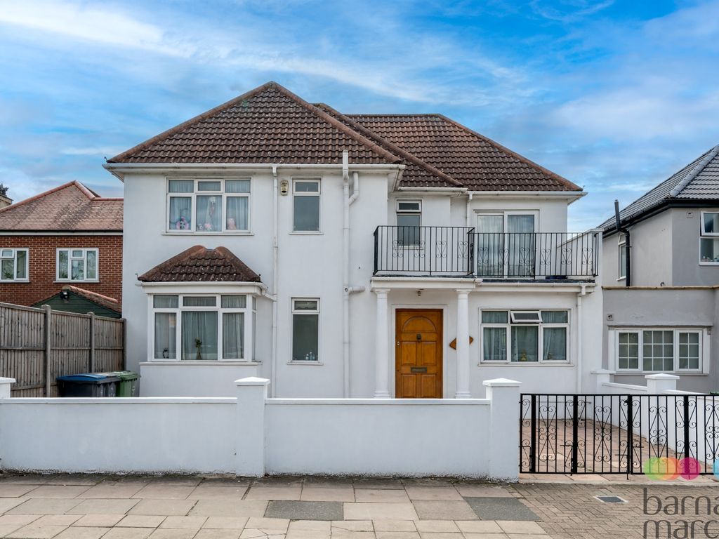 6 bed detached house for sale in Kingsbury Road, London NW9 Zoopla