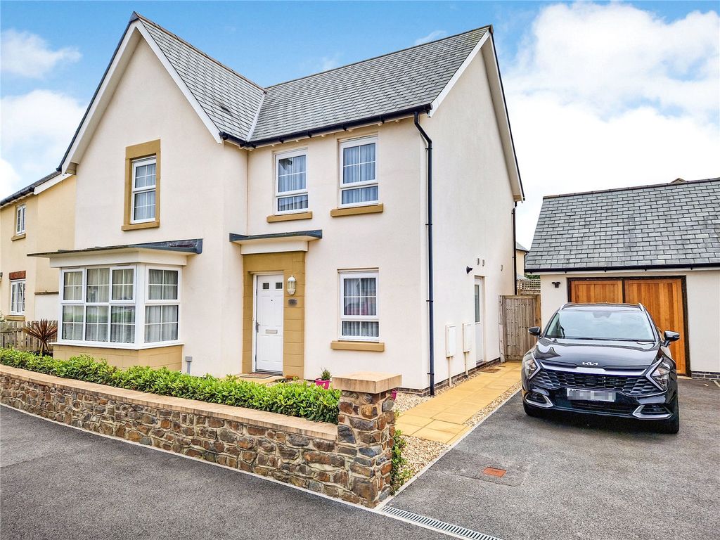4 bed detached house for sale in Seaking Road, Fremington, Barnstaple