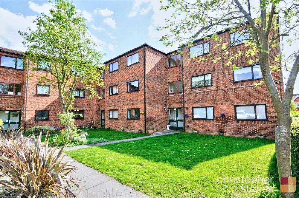 1 bed flat to rent in Globe Court, High Road, Broxbourne, Hertfordshire