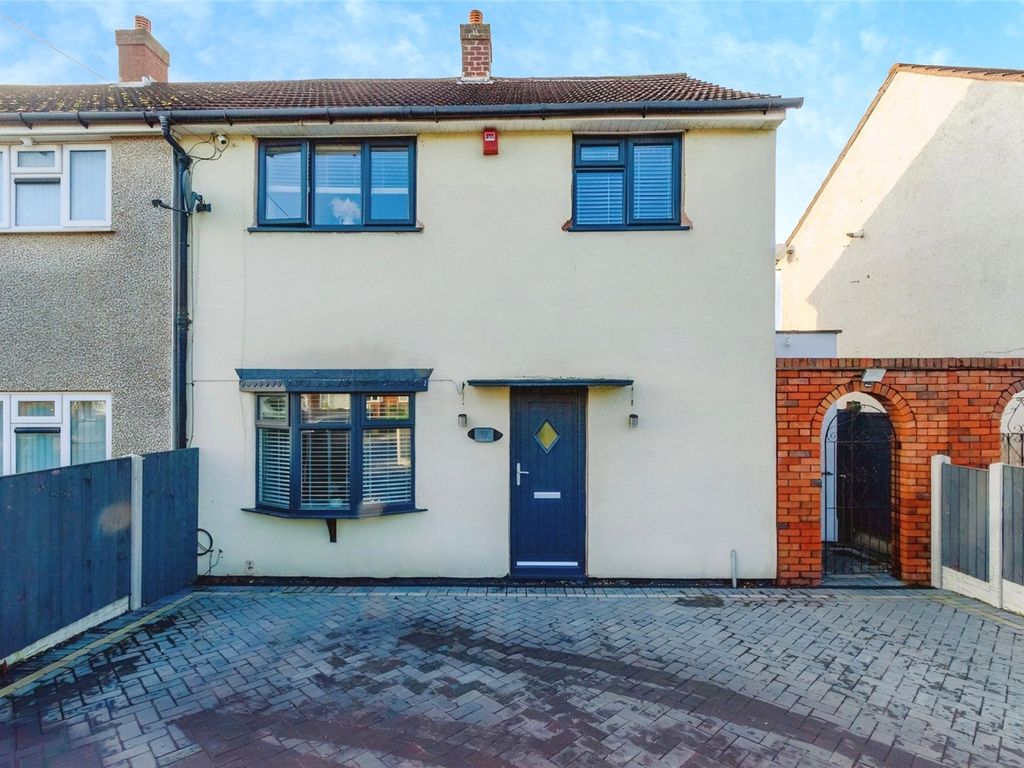 4 bed semidetached house for sale in Attlee Road, Walsall, West