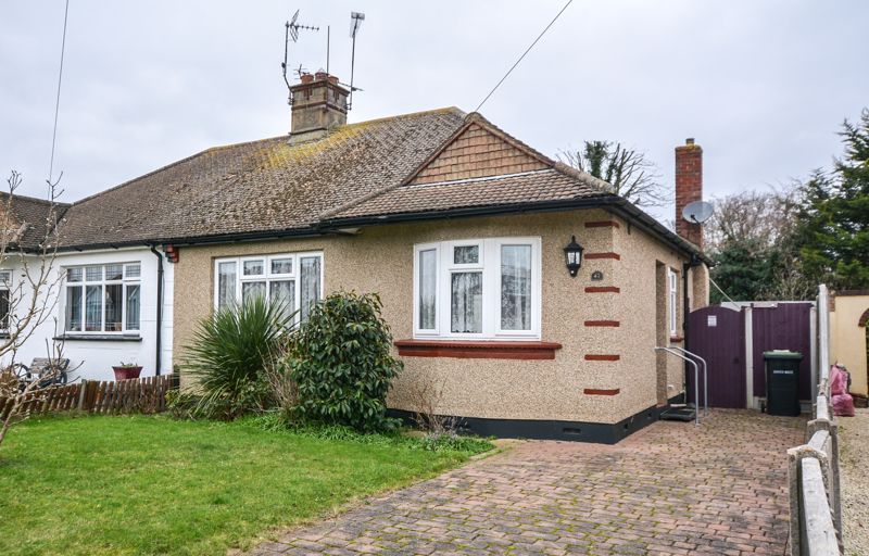 2 bed semidetached bungalow for sale in Alton Gardens, SouthendOnSea
