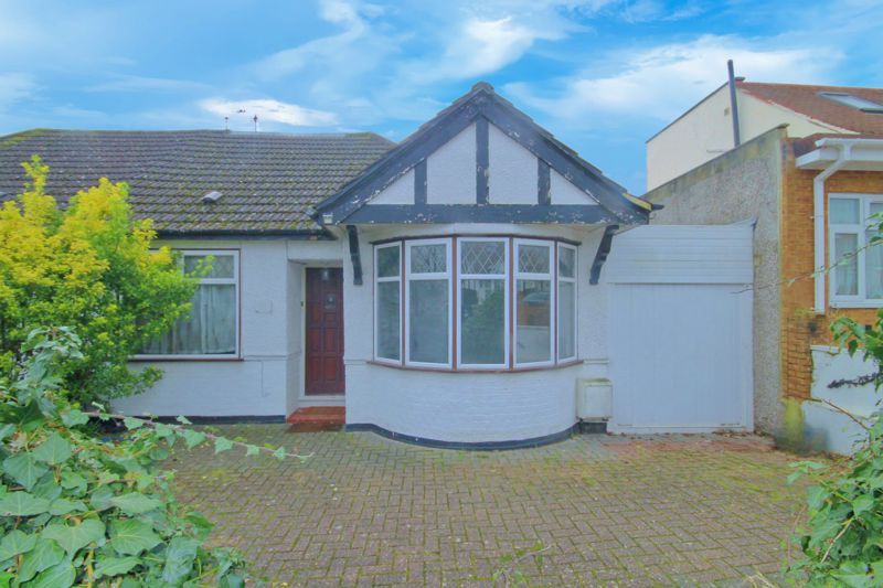 3 bed semidetached house for sale in Farndale Crescent, Greenford UB6